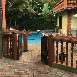 Hidden Oasis In Holiday home